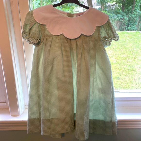 Adorable Southern Smocked 4T Dress - White and green gingham (NWT) - Picture 3 of 3